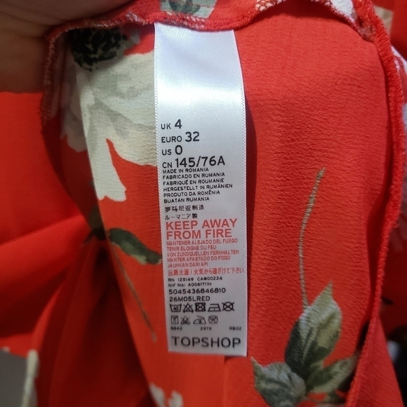 Topshop PETITE Red Paint Floral Tea Dress Size 0 - Picture 13 of 14